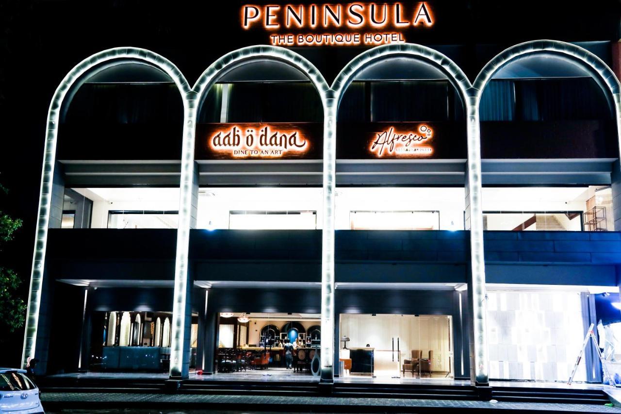 Hotel Peninsula ปัญจ์กุลา ภายนอก รูปภาพ
